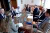 Predsjedavajući Doma naroda PSBiH dr. Nikola Špirić i delegat Radovan Kovačević na sastanku sa predstavnikom za medije OSCE-a